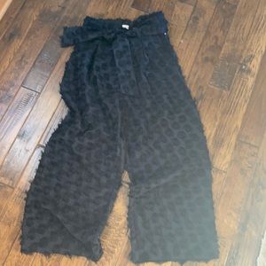 New H&M wide legged cropped pants